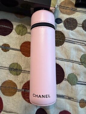 CHANEL Les Pinceaux de Chanel 3-Piece Brush Set - Ballerina pink & Black.